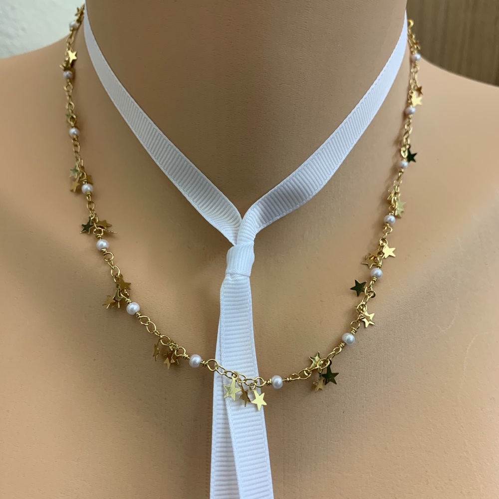 Adjustable necklace ribbon & gold plated chain